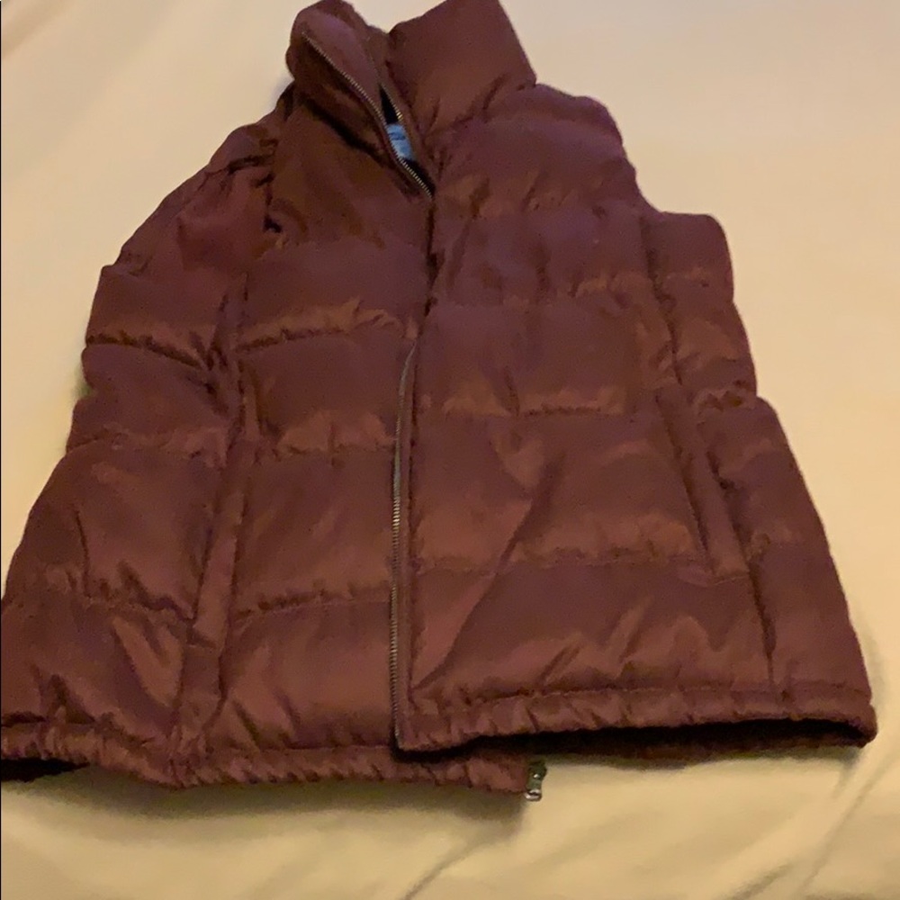 Xl maroon vest